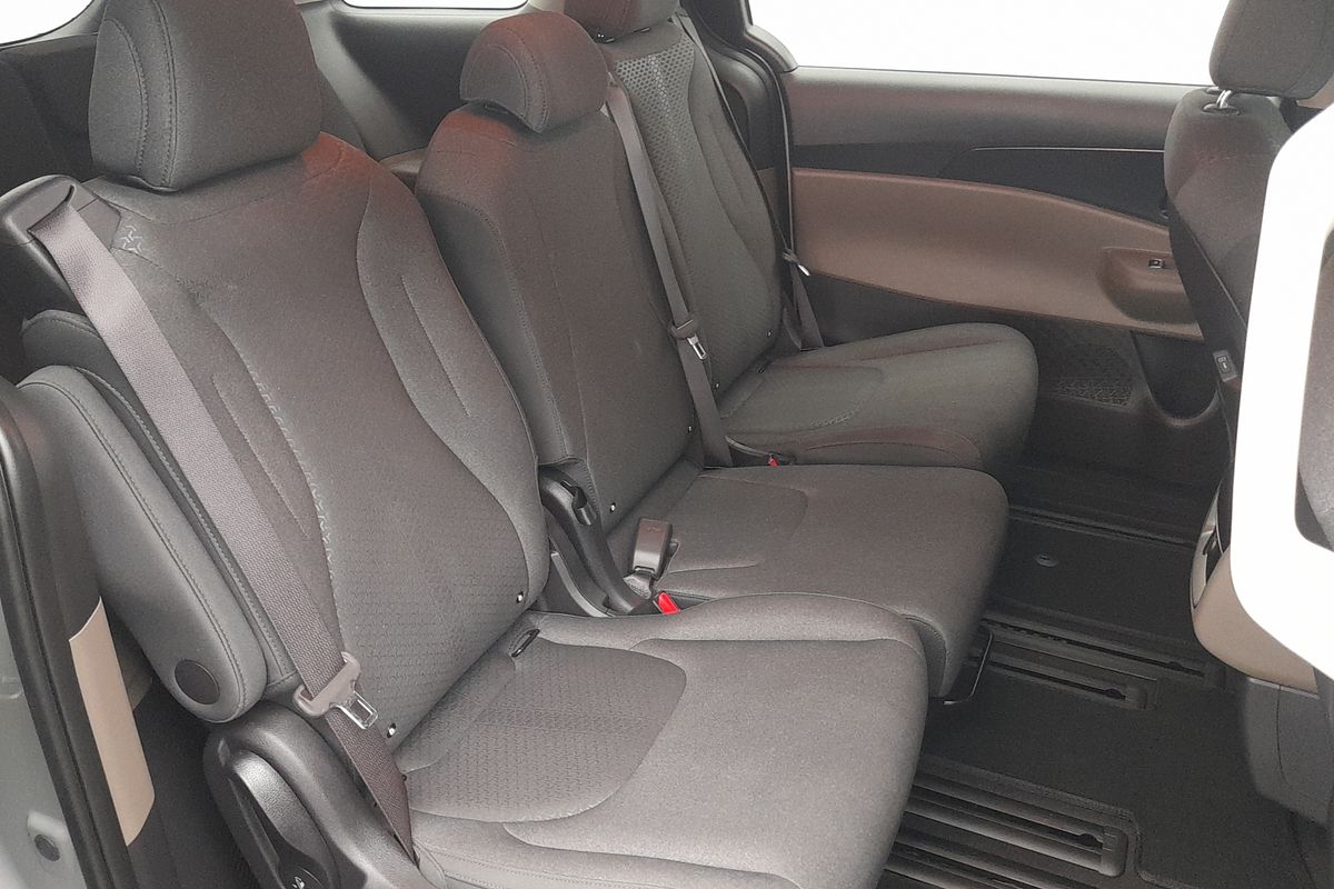 2025 Kia Carnival S KA4