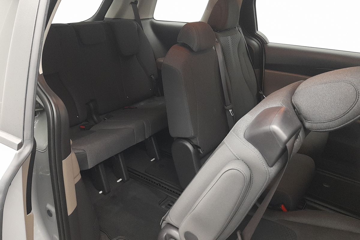 2025 Kia Carnival S KA4