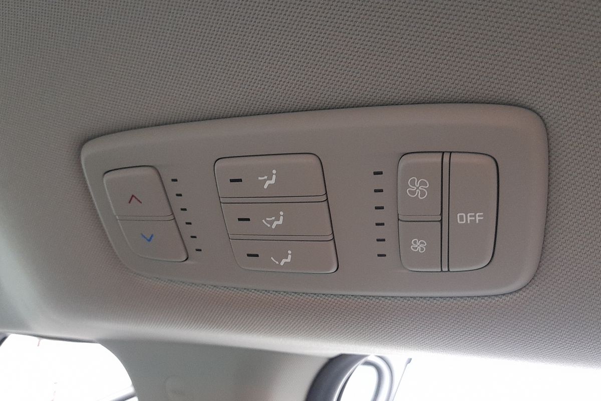 2025 Kia Carnival S KA4