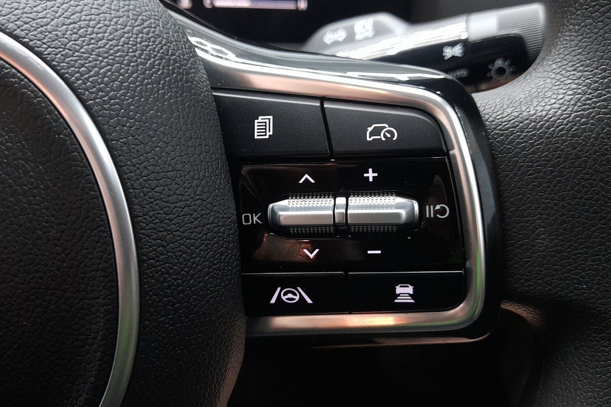 2025 Kia Carnival S KA4