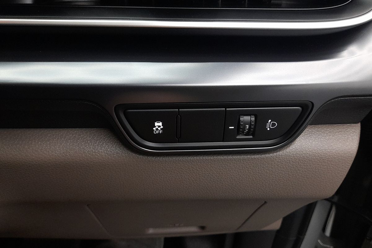 2025 Kia Carnival S KA4