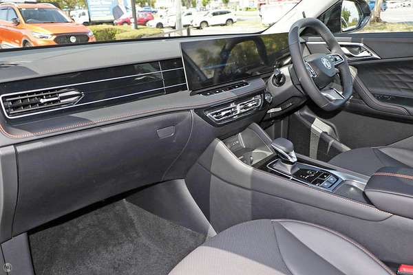 2025 MG HS Essence AS33