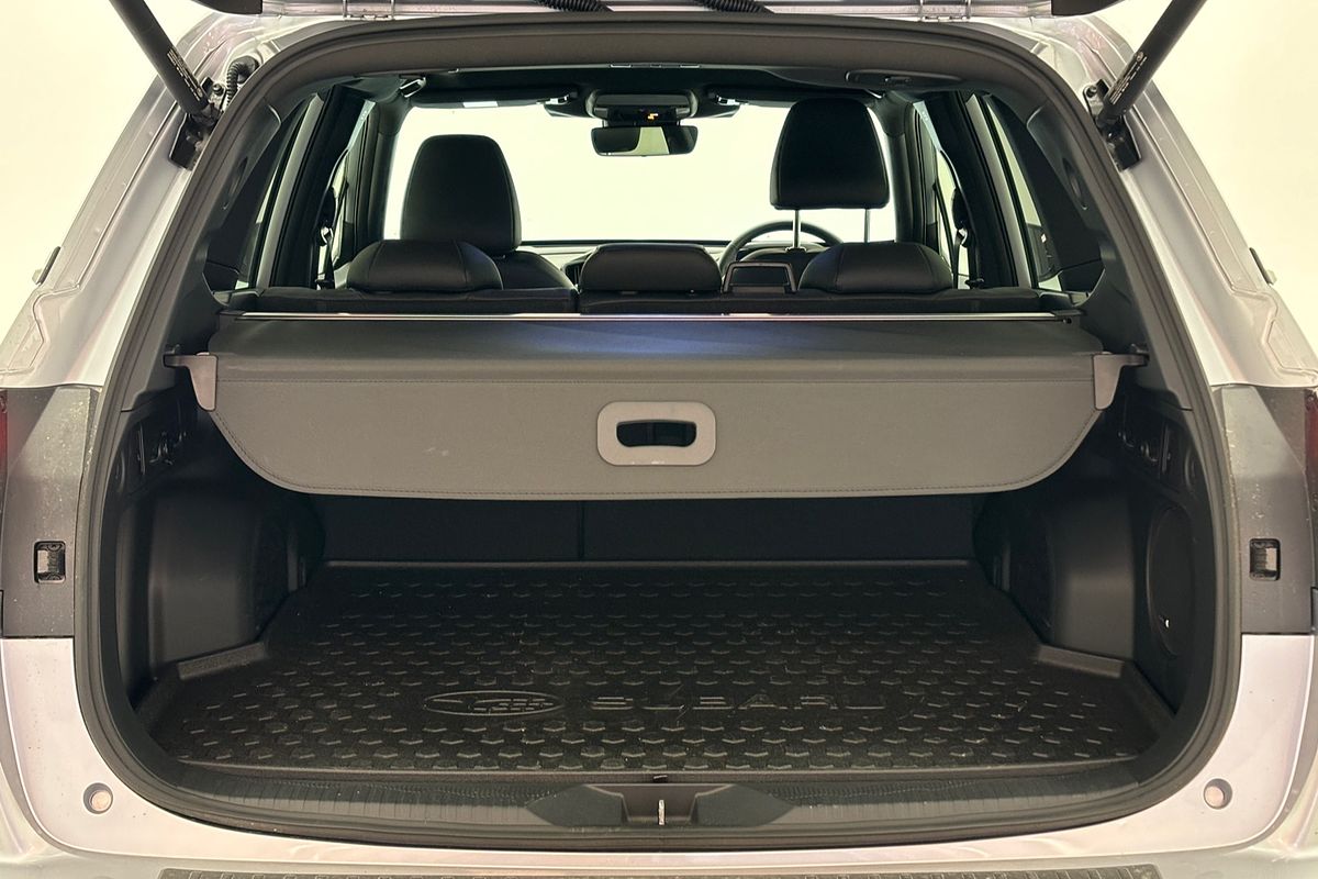 2025 Subaru Forester Touring S6