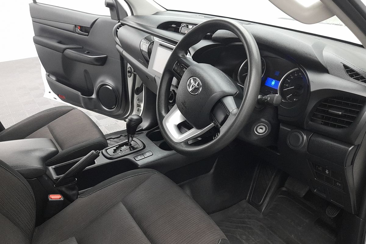 2018 Toyota Hilux SR GUN126R 4X4