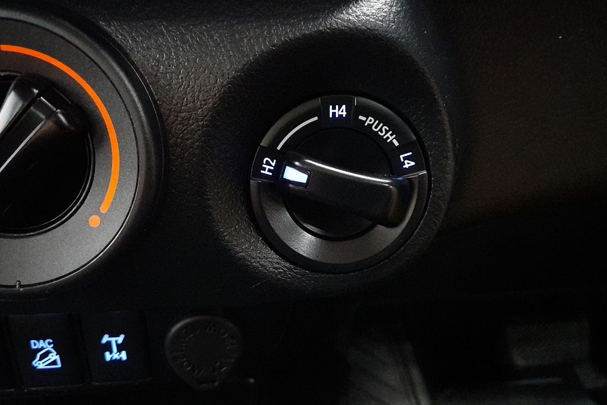 2018 Toyota Hilux SR GUN126R 4X4