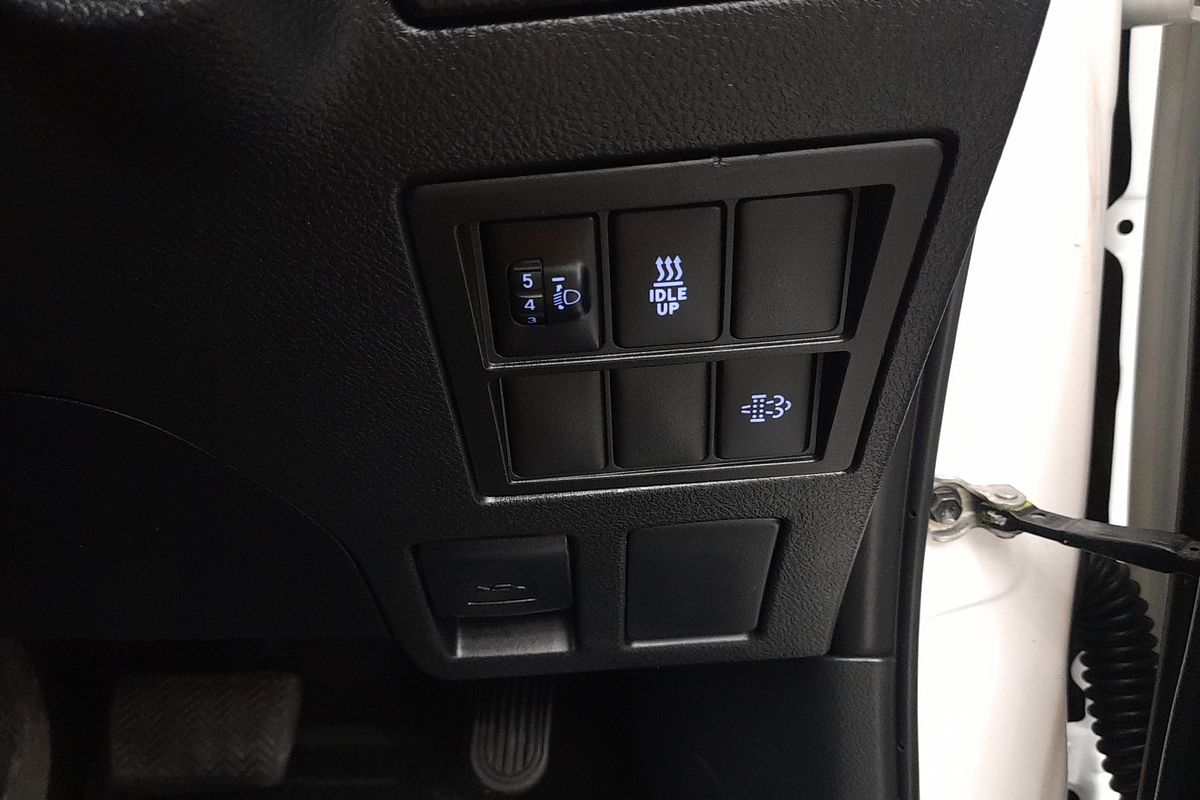 2018 Toyota Hilux SR GUN126R 4X4