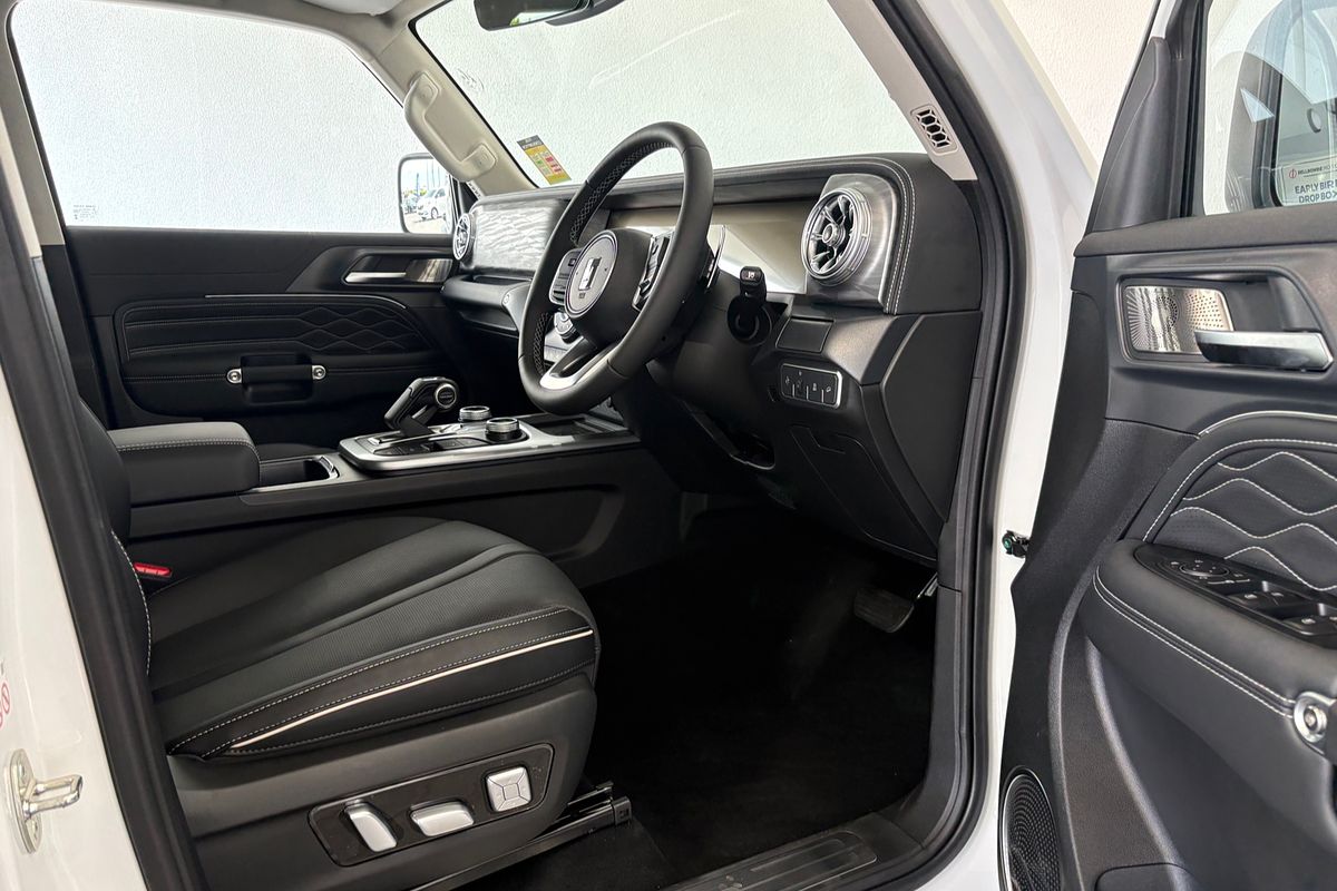 2025 GWM Tank 300 Ultra P01