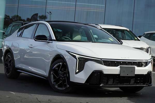 2025 Kia K4 GT-Line CL4m