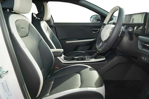 2025 Kia K4 GT-Line CL4m