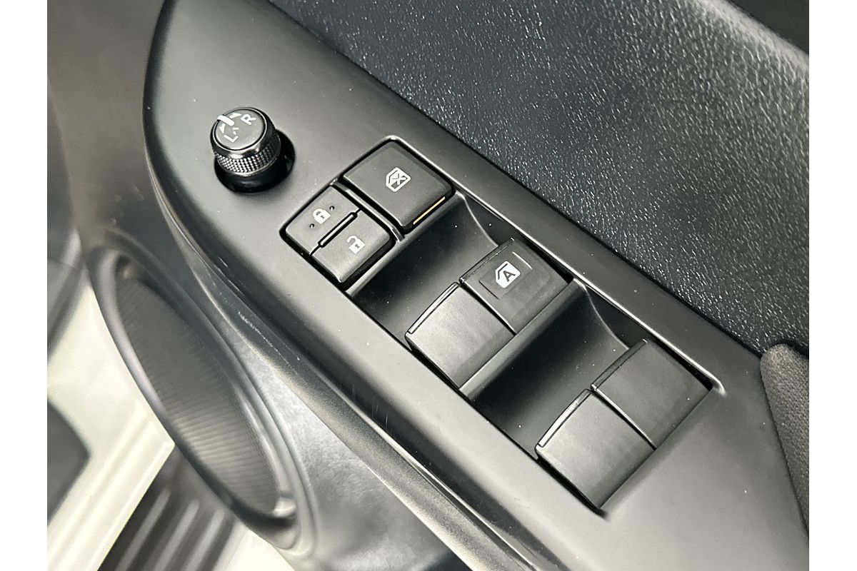 2020 Toyota Hilux SR GUN126R 4X4