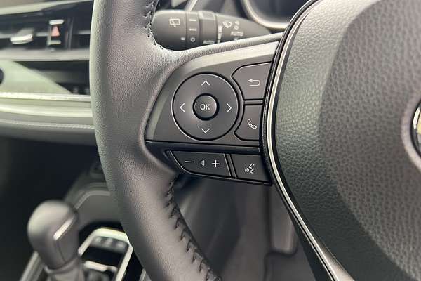 2025 Toyota Corolla ZR Hybrid ZWE219R thumb-11