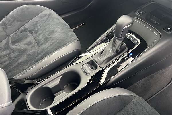 2025 Toyota Corolla ZR Hybrid ZWE219R thumb-14