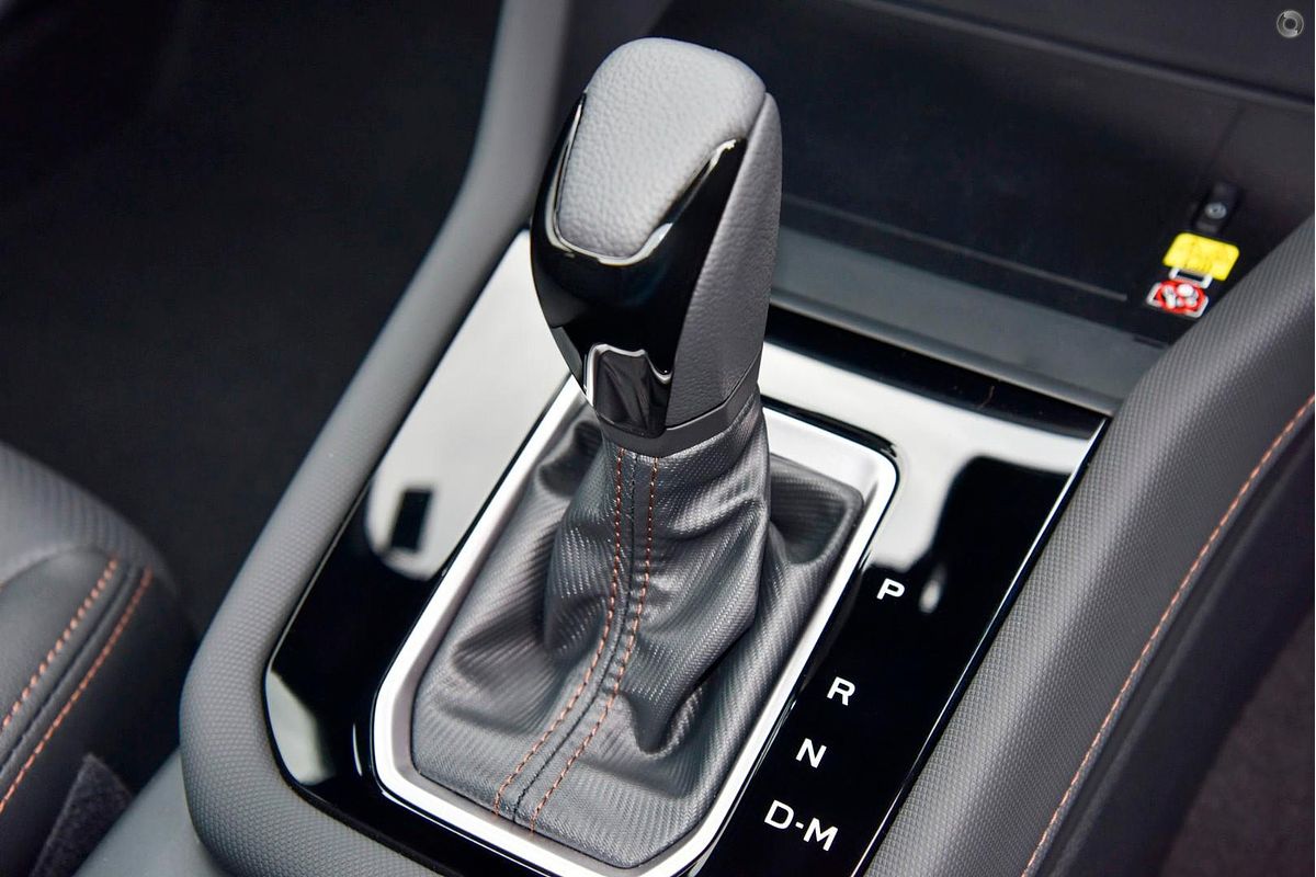 2025 Subaru Forester Hybrid Touring S6