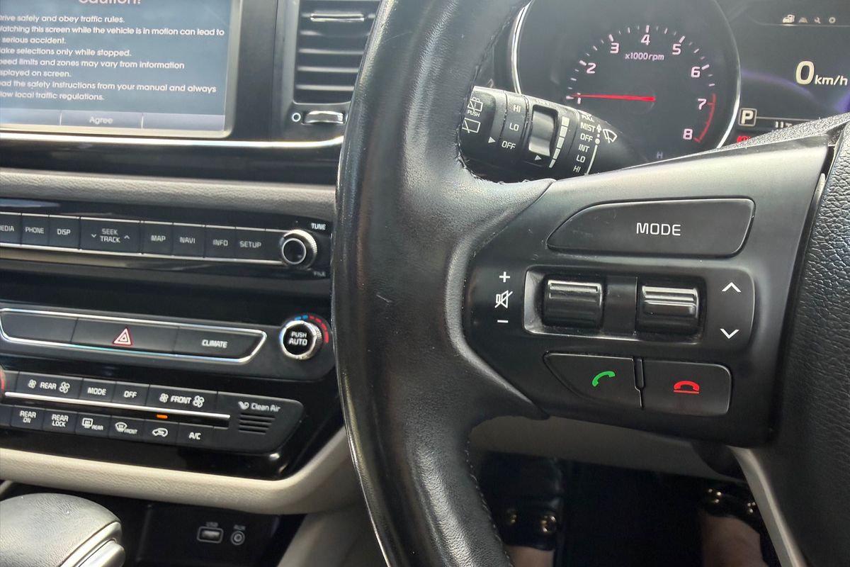 2017 Kia Carnival Platinum YP