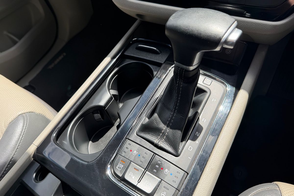 2017 Kia Carnival Platinum YP