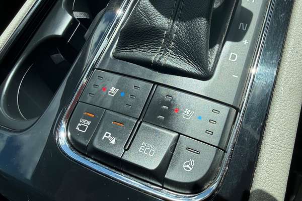 2017 Kia Carnival Platinum YP