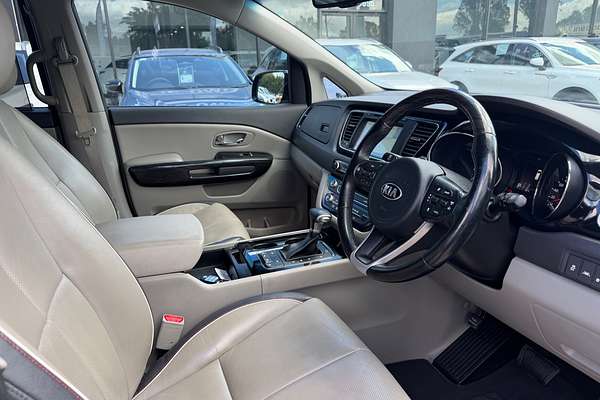2017 Kia Carnival Platinum YP