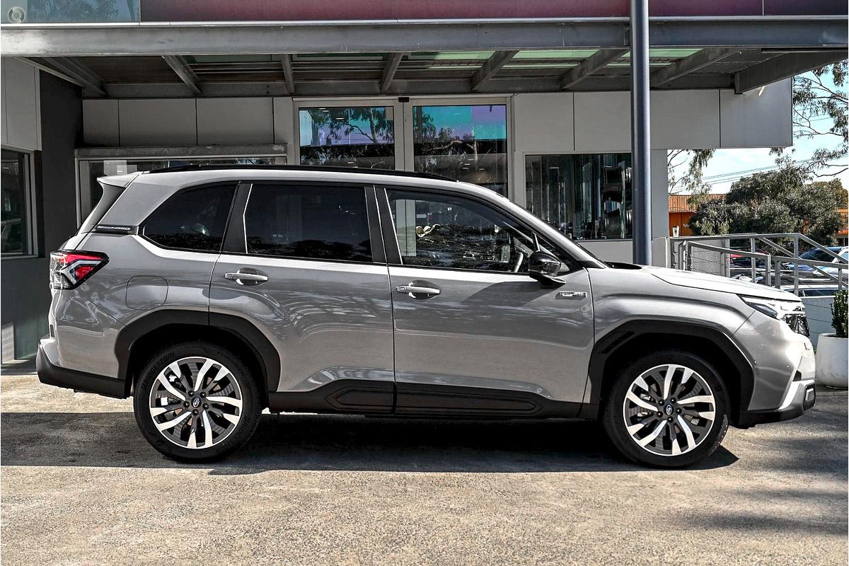 2025 Subaru Forester Hybrid Touring S6