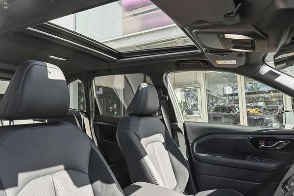 2025 Subaru Forester Hybrid Touring S6