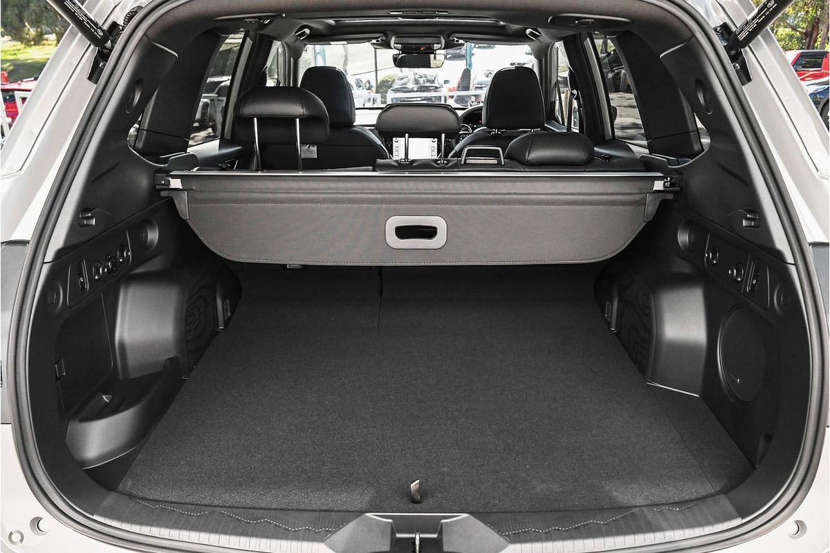 2025 Subaru Forester Hybrid Touring S6