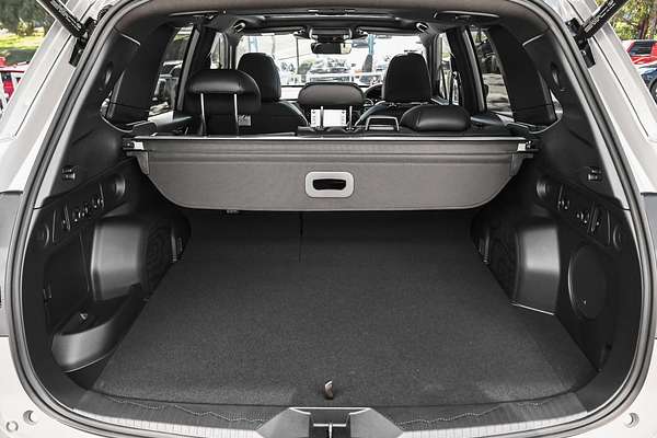 2025 Subaru Forester Hybrid Touring S6