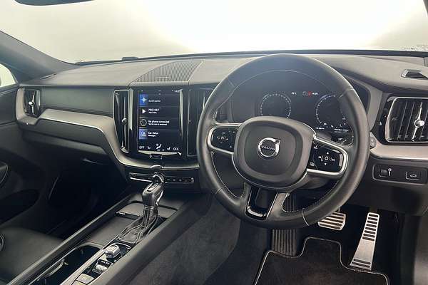 2021 Volvo XC60 T6 R-Design thumb-10