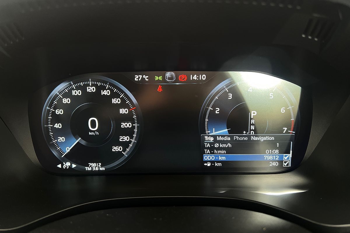 2021 Volvo XC60 T6 R-Design