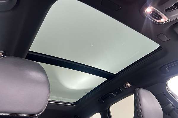 2021 Volvo XC60 T6 R-Design thumb-15