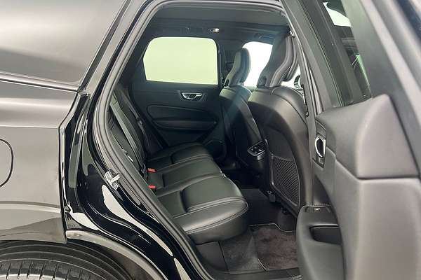 2021 Volvo XC60 T6 R-Design thumb-16