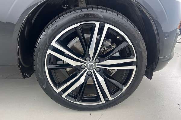 2021 Volvo XC60 T6 R-Design thumb-18