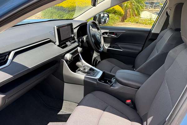 2024 Toyota RAV4 GXL AXAH54R