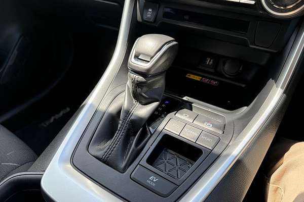 2024 Toyota RAV4 GXL AXAH54R