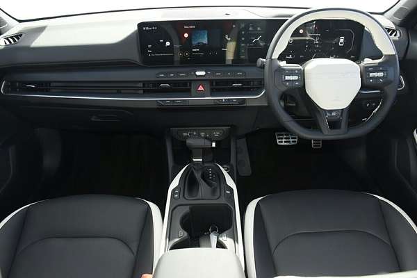 2025 Kia K4 GT-Line CL4m