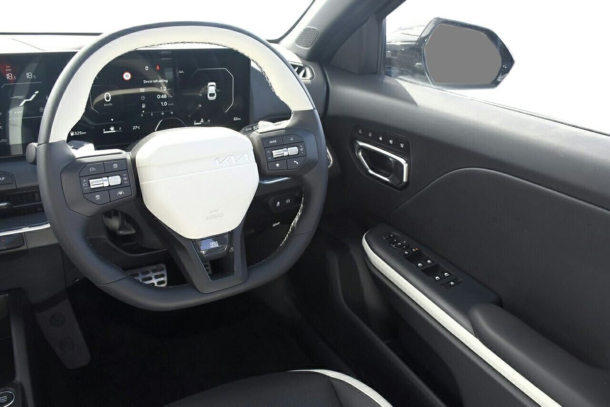 2025 Kia K4 GT-Line CL4m