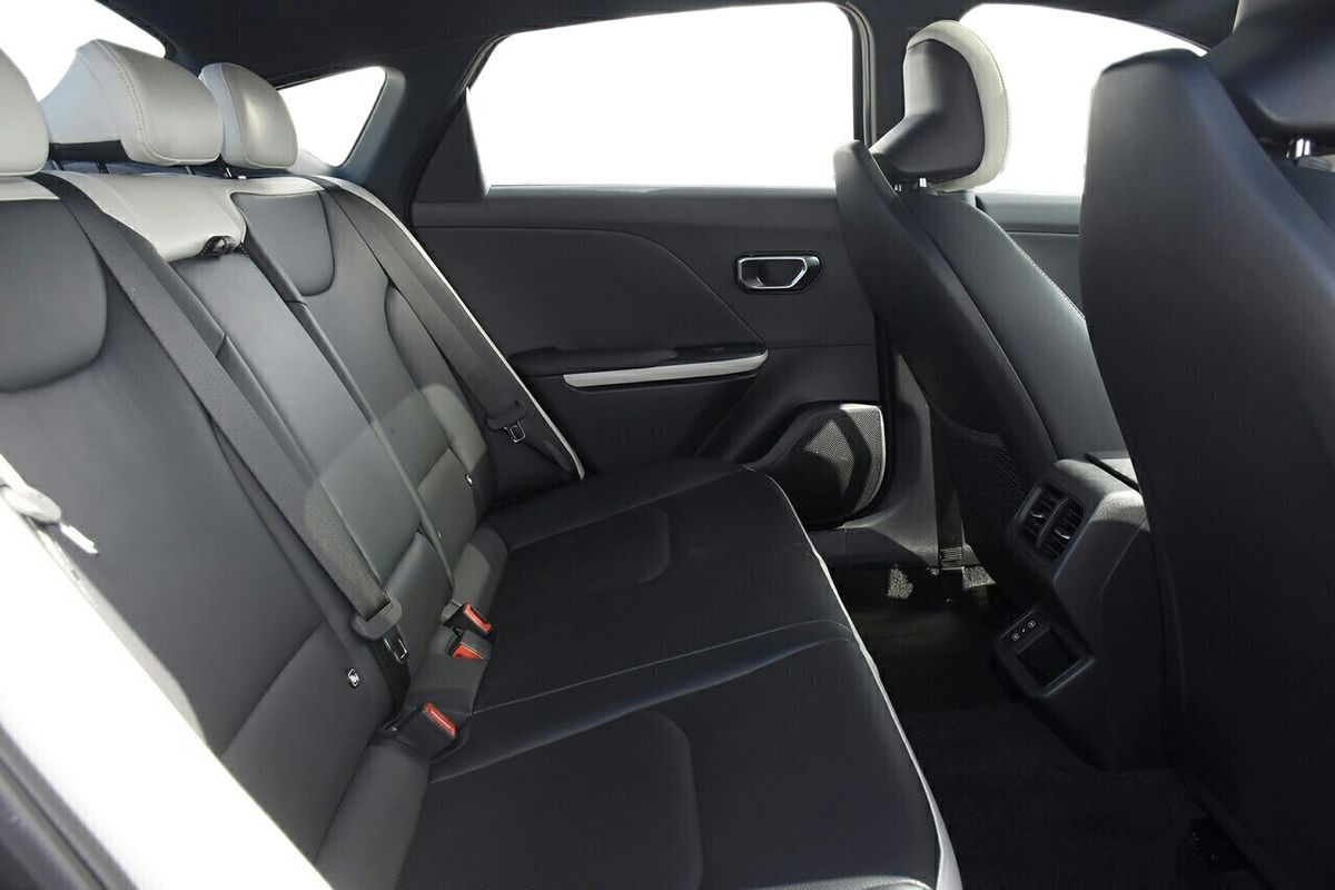 2025 Kia K4 GT-Line CL4m