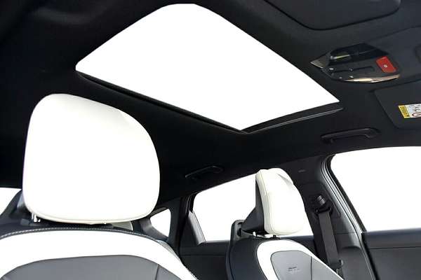 2025 Kia K4 GT-Line CL4m