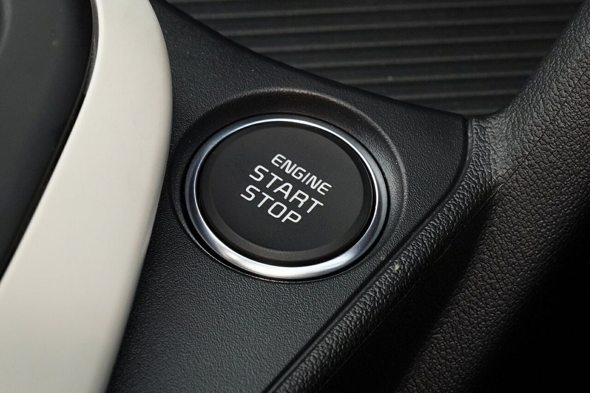 2025 Kia K4 GT-Line CL4m