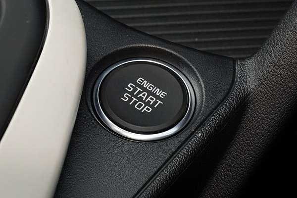 2025 Kia K4 GT-Line CL4m