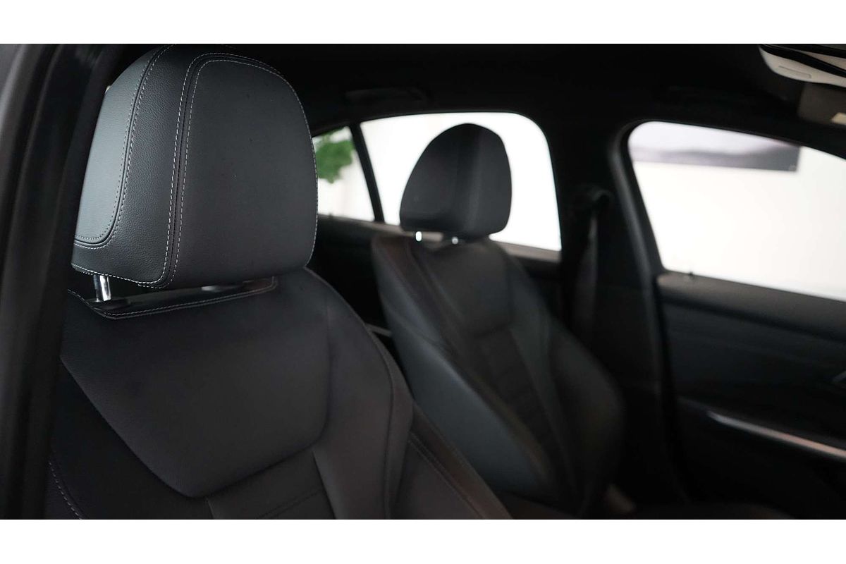 2019 BMW 3 Series 330i M Sport G20