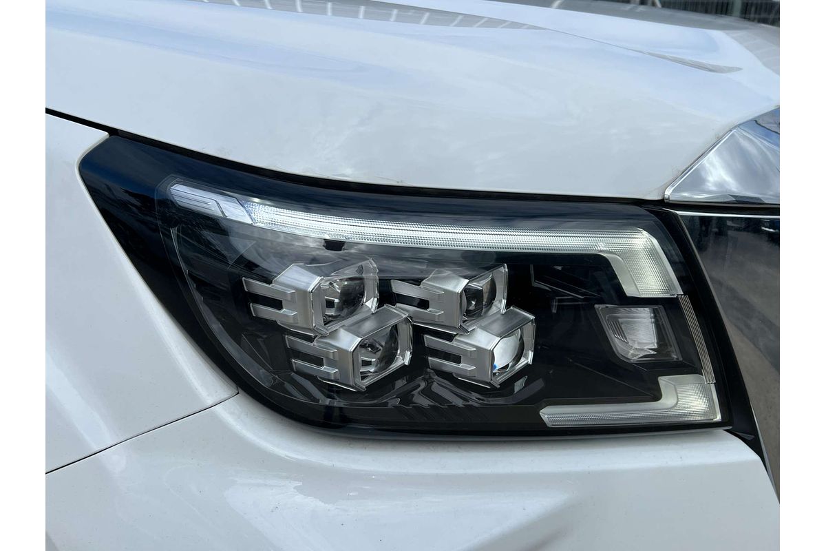 2025 Nissan Navara ST D23 4X4