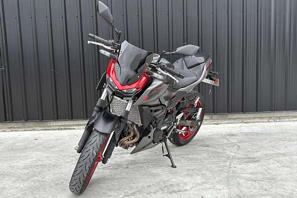 2025 Kawasaki Z500 SE