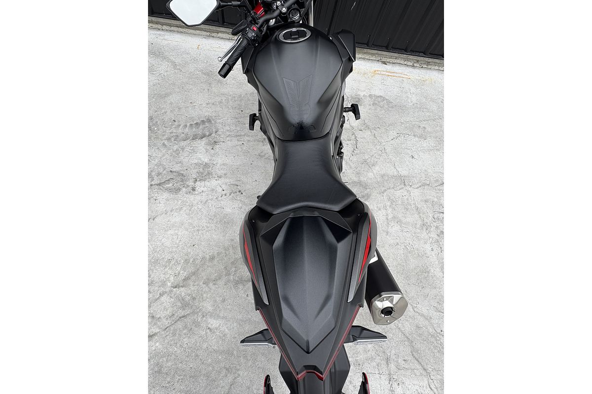 2025 Kawasaki Z500 SE