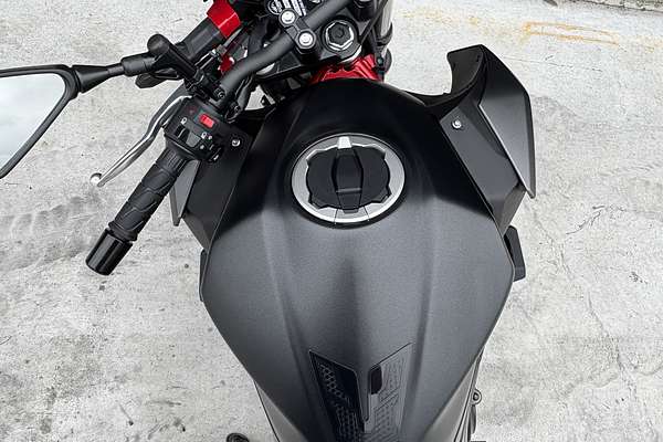 2025 Kawasaki Z500 SE