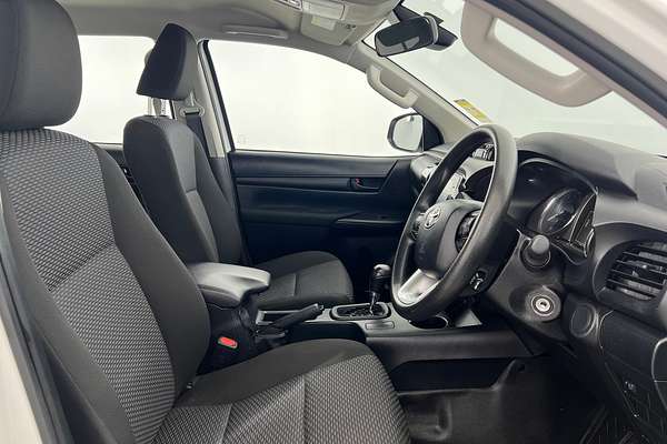 2023 Toyota Hilux Workmate TGN121R Rear Wheel Drive thumb-8