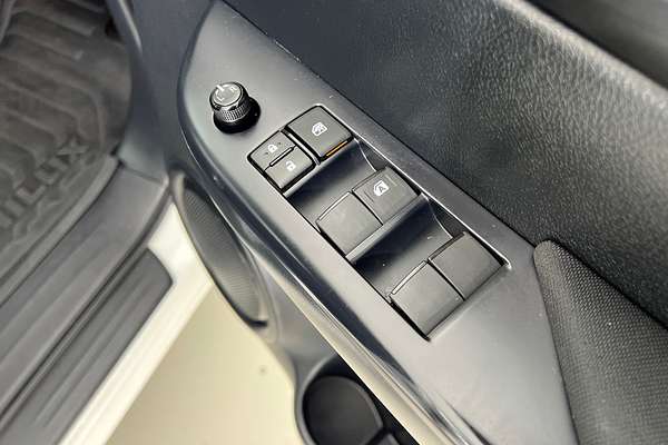 2023 Toyota Hilux Workmate TGN121R Rear Wheel Drive thumb-9