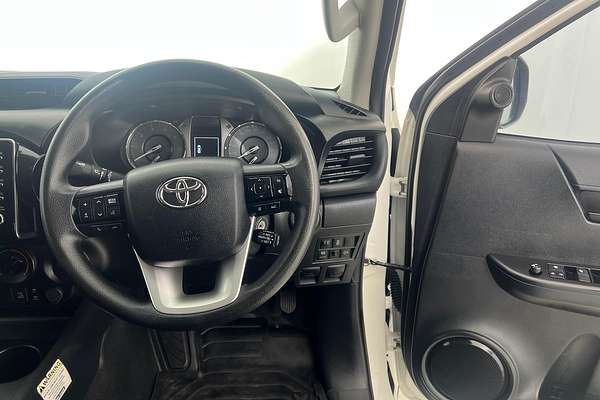 2021 Toyota Hilux SR GUN126R