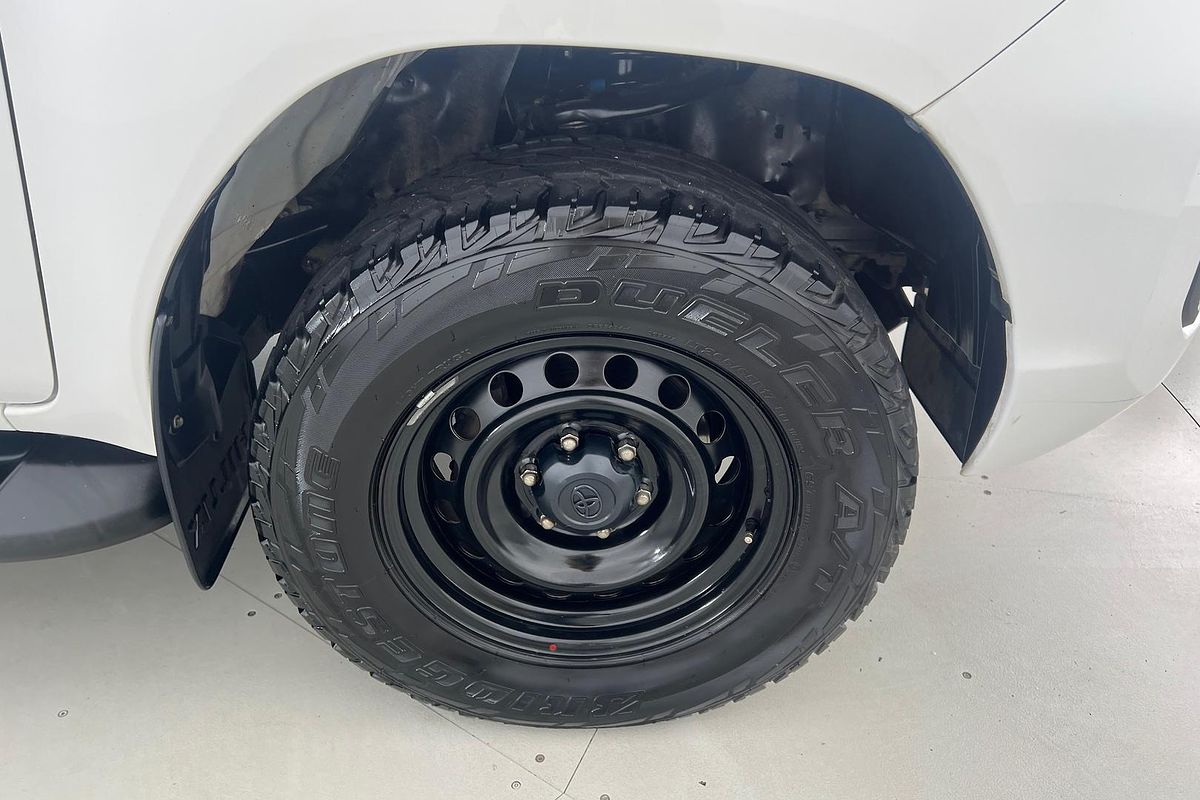 2021 Toyota Hilux SR GUN126R