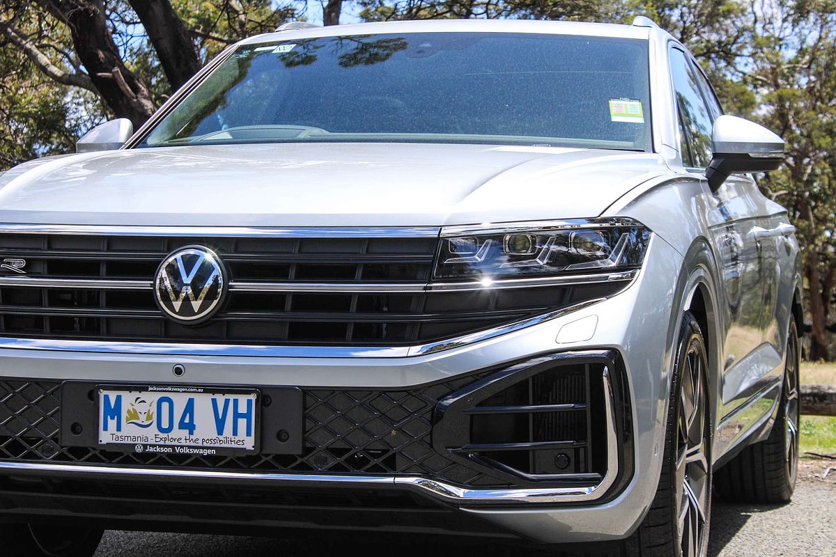 2025 Volkswagen Touareg 210TDI R-Line RC