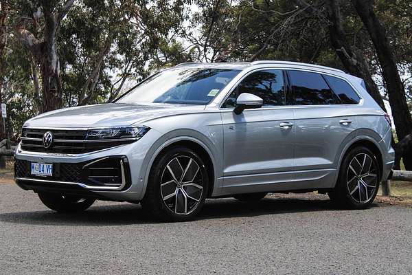 2025 Volkswagen Touareg 210TDI R-Line RC