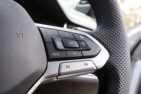 2025 Volkswagen Touareg 210TDI R-Line RC